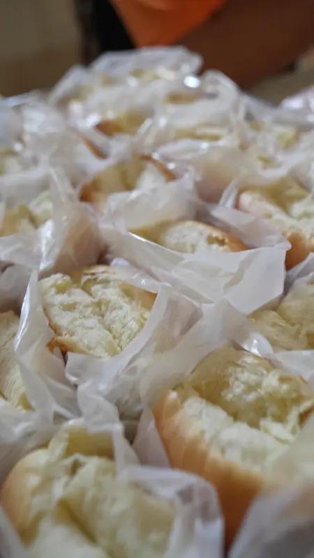 Lanches embalados para distribuição